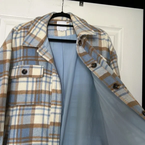 Shacket - Picture 2 of 5